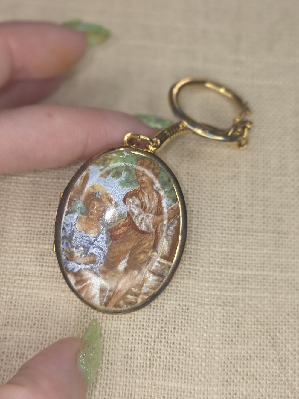 vintage couples portrait keychain locket gold tone